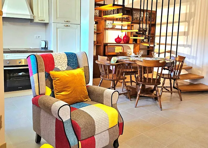 Elegante A 2 Minuti Dal Duomo, Casa Estia بيت للعطل