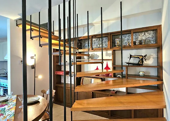 別荘 Elegante A 2 Minuti Dal Duomo, Casa Estia