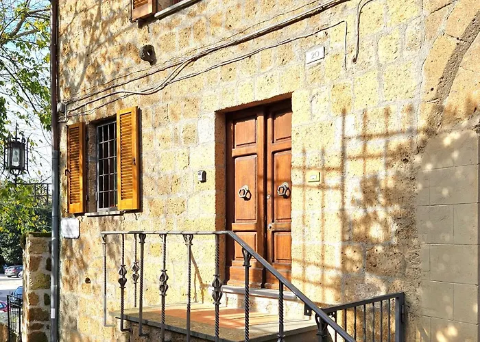 別荘 Elegante A 2 Minuti Dal Duomo, Casa Estia