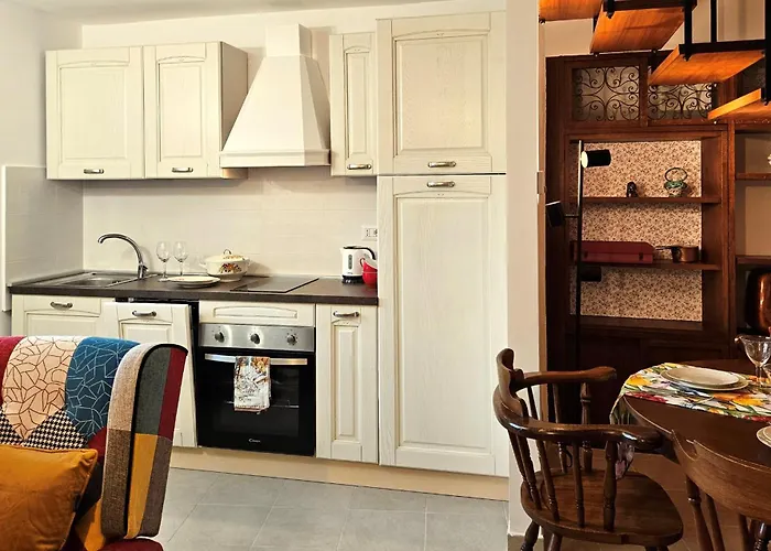 Elegante A 2 Minuti Dal Duomo, Casa Estia بيت للعطل أورفييتو